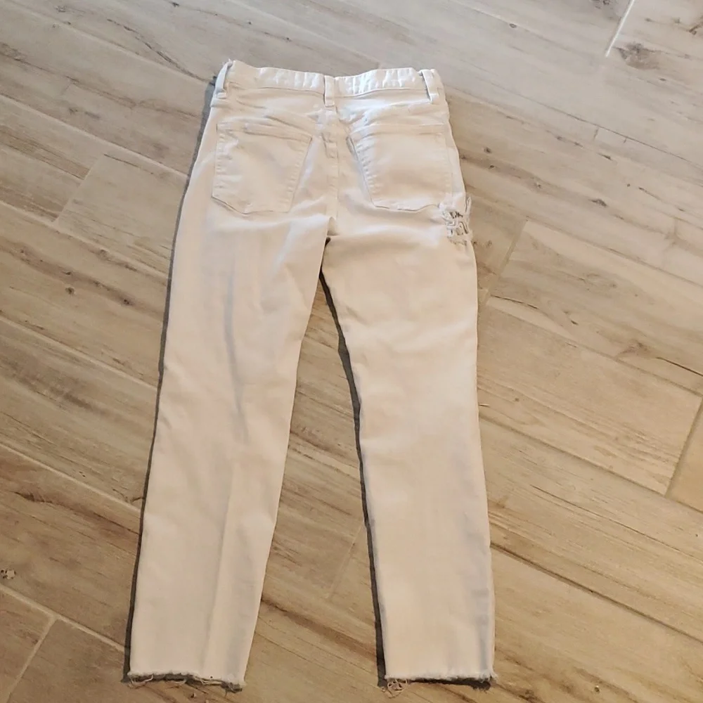 Free People Lacey Stilt Embellished White Jeans Sz 26 Distressed Festival Lace - Picture 6 of 6